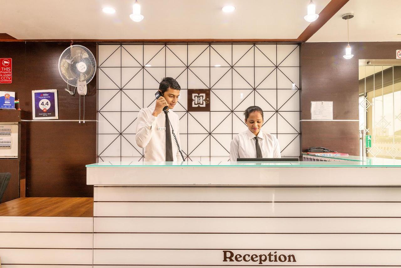Hotel Satkar Сурат Екстериор снимка